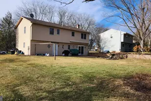 1989 Pierce Dr, Whitehall, PA 18052 - Photo 32