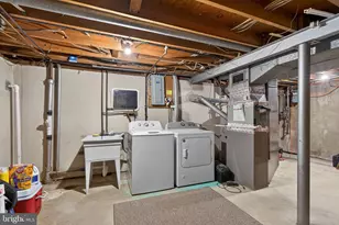 1824 Hilltop Terrace, Bethlehem, PA 18018 - Photo 24