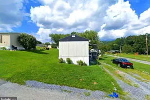 1021 Aspen St, Laurys Station, PA 18059 - Photo 2