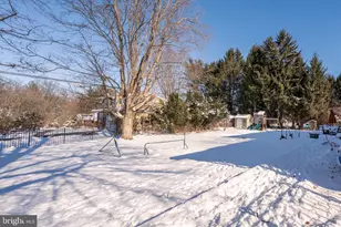 955 Little Lehigh Dr, Emmaus, PA 18049 - Photo 4