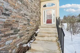 2509 Ludwig Ct, Macungie, PA 18062 - Photo 2