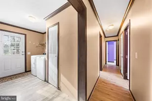 8754 Breinig Run Cir, Breinigsville, PA 18031 - Photo 12