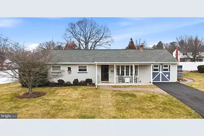 733 W Berger Street, Emmaus, PA 18049 - Photo 2