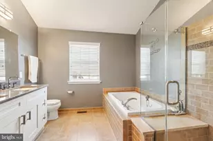 955 Yorkshire Dr, Breinigsville, PA 18031 - Photo 40