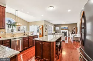 955 Yorkshire Dr, Breinigsville, PA 18031 - Photo 18