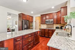 955 Yorkshire Dr, Breinigsville, PA 18031 - Photo 12