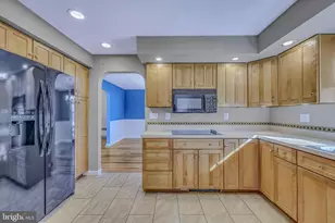 630 N 2nd St, Emmaus, PA 18049 - Photo 46