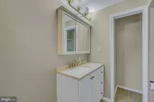 630 N 2nd St, Emmaus, PA 18049 - Photo 24