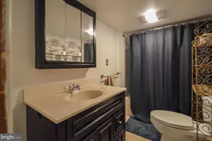 1053 3rd St, Whitehall, PA 18052 - Photo 8