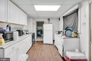 736 N Lumber St, Allentown, PA 18102 - Photo 8