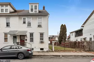 736 N Lumber St, Allentown, PA 18102 - Photo 1