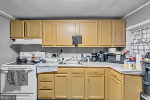 423 N Hall St, Allentown, PA 18102 - Photo 4