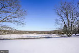 8600 Delong Dr, Slatington, PA 18080 - Photo 16