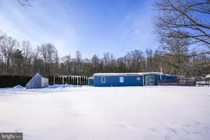 8600 Delong Dr, Slatington, PA 18080 - Photo 14