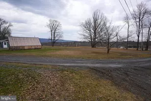 8600 Delong Dr, Slatington, PA 18080 - Photo 18