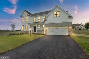 5399 Red Oak Dr, Coopersburg, PA 18036 - Photo 2