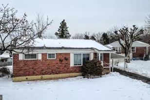 2463 S Lumber St, Allentown, PA 18102 - Photo 4