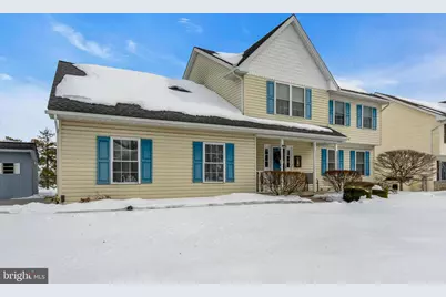 2593 Halleck Drive, Whitehall, PA 18052 - Photo 2