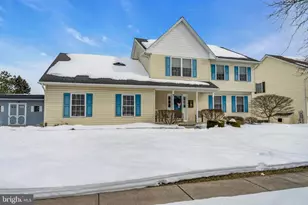 2593 Halleck Dr, Whitehall, PA 18052 - Photo 6