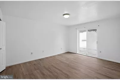 1590 Alta Drive #D8, Whitehall, PA 18052 - Photo 8