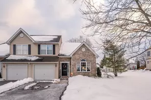 2138 Briarwood Dr, Coplay, PA 18037 - Photo 2