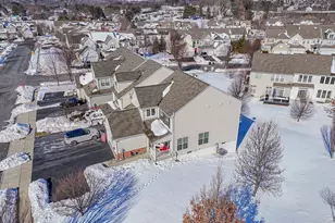 8542 Mayfair Ct, Breinigsville, PA 18031 - Photo 4