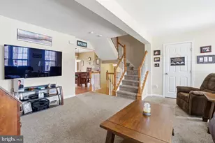 1048 Sparrow Way, Breinigsville, PA 18031 - Photo 12