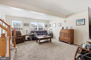 1048 Sparrow Way, Breinigsville, PA 18031 - Photo 10