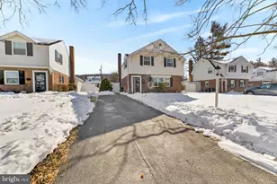 926 Buttonwood St, Emmaus, PA 18049 - Photo 2