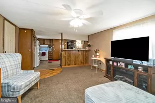 1048 Cedar St, Laurys Station, PA 18059 - Photo 4