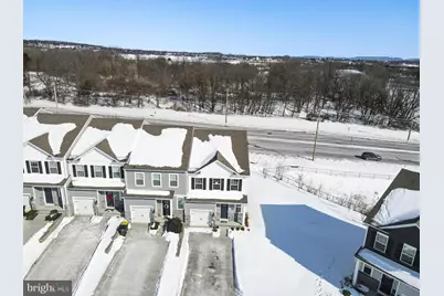 1031 Turnstone Drive, Fogelsville, PA 18051 - Photo 2