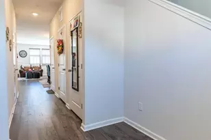 1031 Turnstone Dr, Fogelsville, PA 18051 - Photo 4