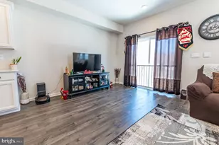 1031 Turnstone Dr, Fogelsville, PA 18051 - Photo 8