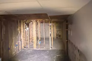 4059 Mauch Chunk Rd, Coplay, PA 18037 - Photo 6