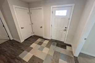 4220 Cypress Ln, Whitehall, PA 18052 - Photo 6