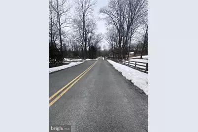 4825 S Mountain Drive, Emmaus, PA 18049 - Photo 4