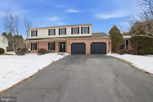 4744 Welby Dr, Schnecksville, PA 18078 - Photo 2