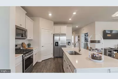 1420 Silk Run, Breinigsville, PA 18031 - Photo 8