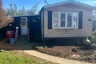 1017 Cherry Tree Crossing, Breinigsville, PA 18031 - Photo 2