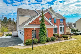 1919 Pembrooke Dr, Macungie, PA 18062 - Photo 2