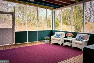 1989 Forest Ln, Allentown, PA 18103 - Photo 32