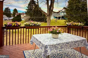 1989 Forest Ln, Allentown, PA 18103 - Photo 18