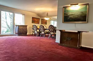 1989 Forest Ln, Allentown, PA 18103 - Photo 6