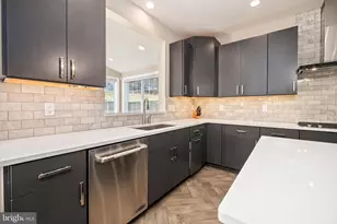 6507 Fox Glove Ln, Center Valley, PA 18034 - Photo 10