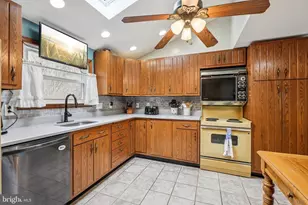 773 E Rock Rd, Allentown, PA 18103 - Photo 14