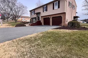 806 E Paoli St, Allentown, PA 18103 - Photo 2