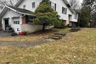 4361 Wolfs Crossing Rd, Orefield, PA 18069 - Photo 2