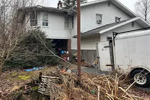 4361 Wolfs Crossing Rd, Orefield, PA 18069 - Photo 4