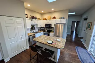 5694 Burning Tree Ln, Macungie, PA 18062 - Photo 10