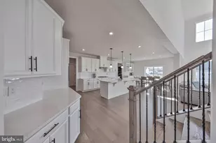 2890 Hawk Vly Ct, Center Valley, PA 18034 - Photo 16